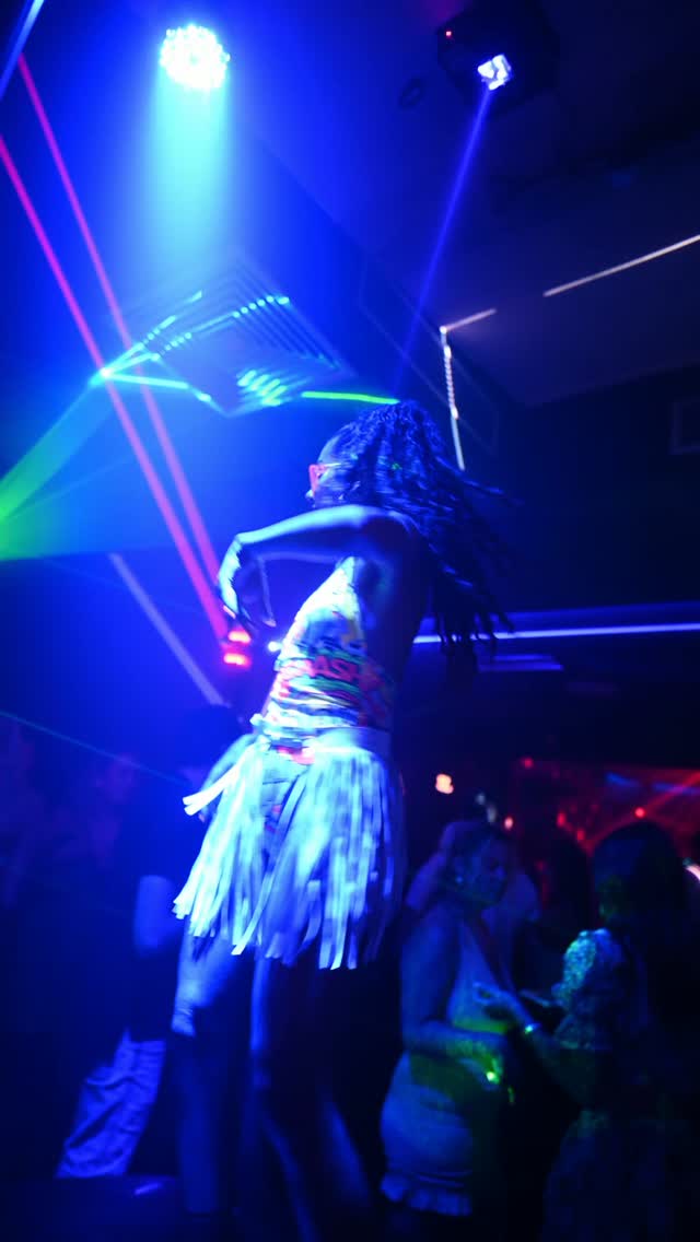 Spektakularno zatvaranje ljetnje sezone u noćnom klubu La Bamba, Plazni Bar La Bamba